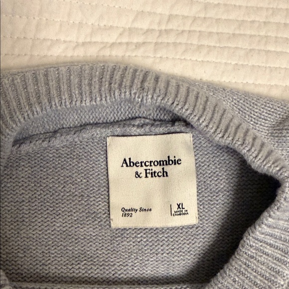 Abercrombie & Fitch Light Gray Women's Sweater - Picture 2 of 5